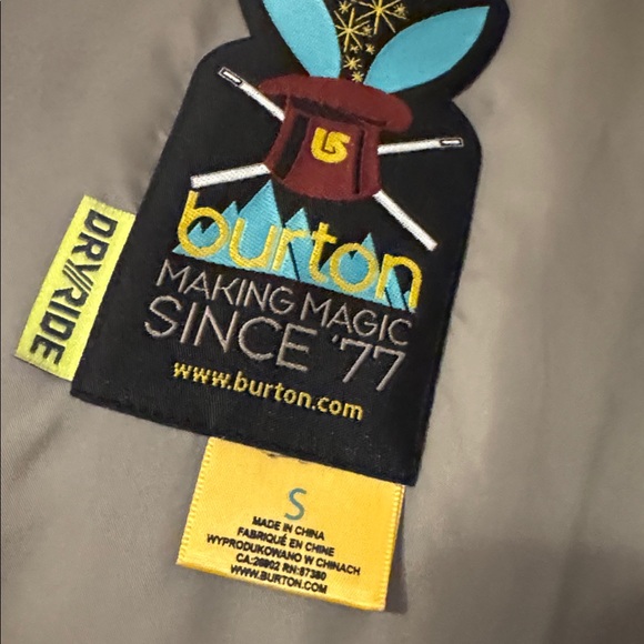 BURTON SKI/ SNOWBOARD JACKET 🧥SIZE SMALL  ⛷️ EXCELLENT condition, worn one time. - Picture 3 of 16